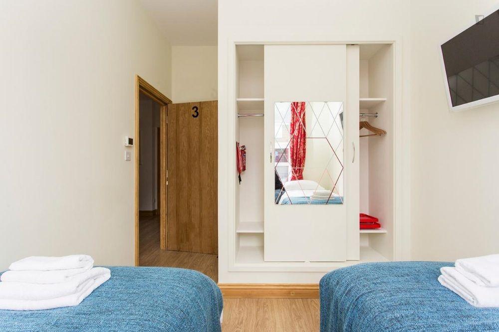 406 Harrow Hotell London Exteriör bild